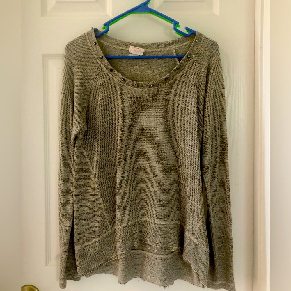 Grey sweater with detail